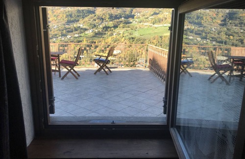 La Cretaz-Roisan House | Stunning place with awesome Terrace view right on the Mountains.Easy for travel.