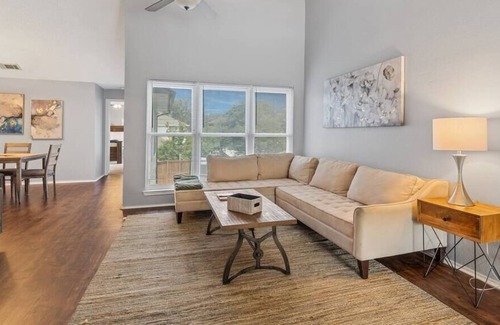North Central Carrollton House | Stunning Pool, Beautiful 3/2 home w/Outdoor Space!