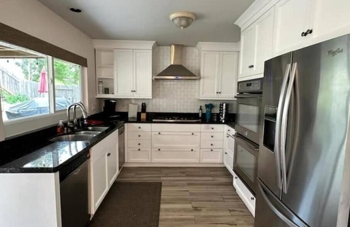 Rancho Bernardo House | Stunning Poway/Rancho Bernardo Home in Amazing Area! Close to many attractions!