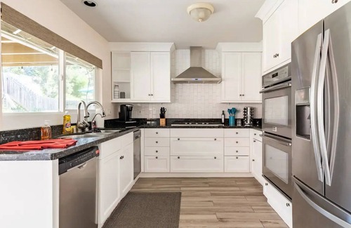 Rancho Bernardo House | Stunning Poway/Rancho Bernardo Home in Amazing Area! Close to many attractions!