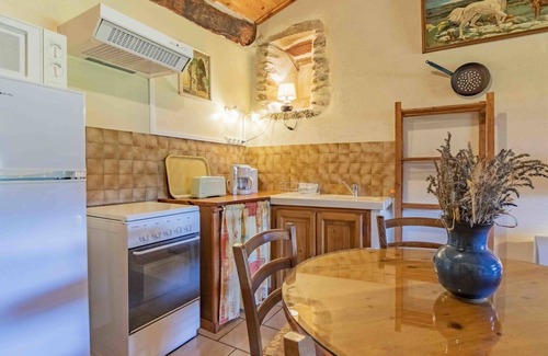 Roche-Saint-Secret Villa | Stunning private villa for 4 people with WIFI, TV, pets allowed, panoramic view and parking