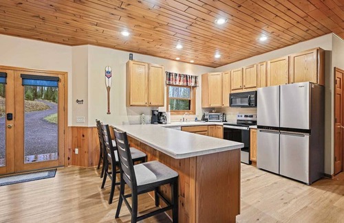 Presque Isle House | Stunning Presque Isle Home - Kayak I Fire Pit I Pontoon Rental