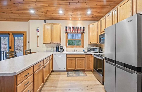 Presque Isle House | Stunning Presque Isle Home - Kayak I Fire Pit I Pontoon Rental