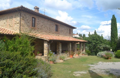Montenero Villa | Stunning private villa with A/C, WIFI, private pool, TV, patio, pets allowed and parking