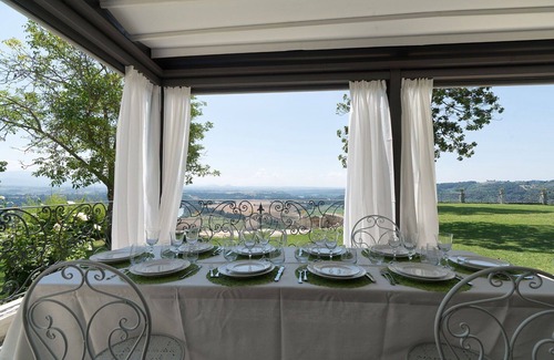 Torrita Tiberina Villa | Stunning private villa with A/C, sauna, WIFI, hot tub, TV, patio, panoramic view and parking