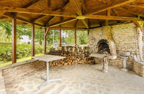 Zimutice House | Stunning private villa with private pool, WIFI, TV, patio, pets allowed, panoramic view and park.