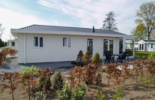 West-Graftdijk House | Stunning private villa for 4 people with WIFI, TV, terrace and parking