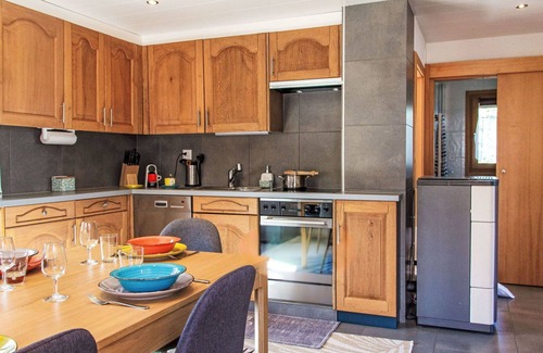 Nendaz House | Stunning private villa for 6 guests with WIFI, TV, terrace and parking