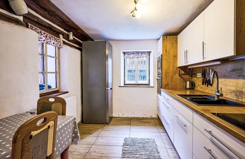 Tanvald House | Stunning private villa for 7 guests with WIFI, TV, terrace and parking