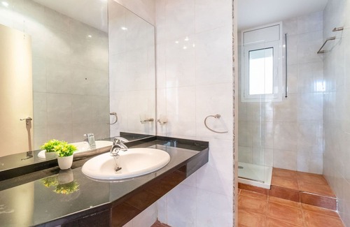 Roda de Bara House | Stunning private villa for 10 people with WIFI, private pool, TV and patio