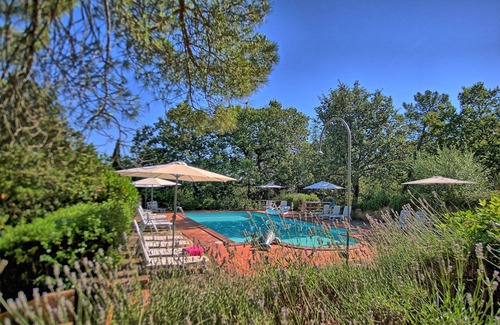 Bucine Villa | Stunning private villa for 17 guests with private pool, WIFI, TV, veranda and panoramic view