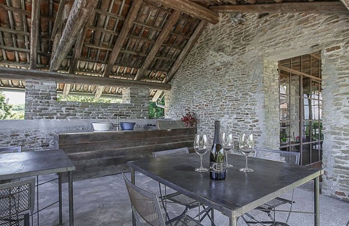 Trezzo Tinella Villa | Stunning private villa with private pool, WIFI, TV, terrace, pets allowed, panoramic view, parking