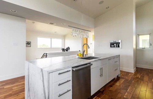 Austin House | Stunning, Private, Mid-Century Home in East Austin