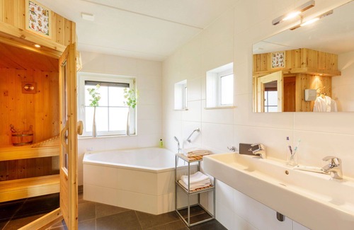 Municipality of Emmen House | Stunning private villa for 4 guests with pool, WIFI, hot tub, TV, terrace and parking