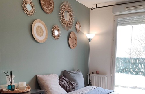 Guyancourt Apartment | Stunning private room with free parking