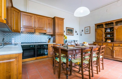 San Miniato House | Stunning private villa for 33 guests with WIFI, private pool, TV, patio and pets allowed