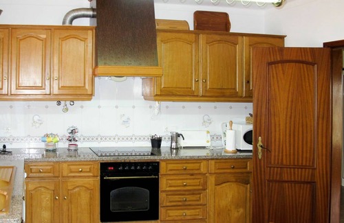 Torres Vedras House | Stunning private villa for 8 people with WIFI, private pool, TV, terrace, pets allowed and parking