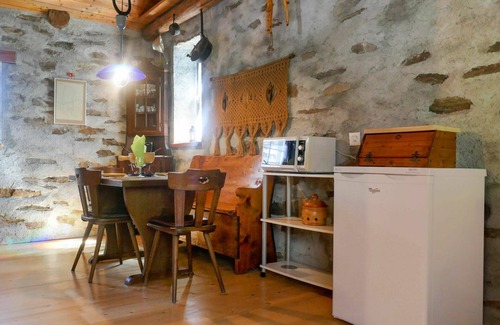 Acquarossa House | Stunning private villa for 2 guests with TV, terrace, panoramic view and parking