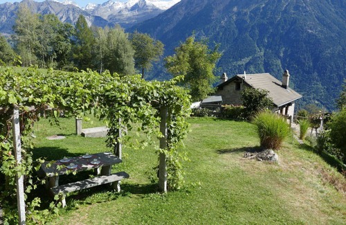 Acquarossa House | Stunning private villa for 4 guests with WIFI and patio