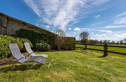 Saint-Sauveur-le-Vicomte House | Stunning private villa for 4 guests with WIFI, TV, terrace, panoramic view and parking