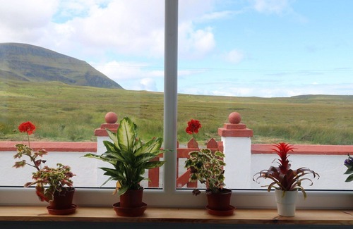 Bornesketaig House | Stunning private villa for 2 people with TV, panoramic view and parking