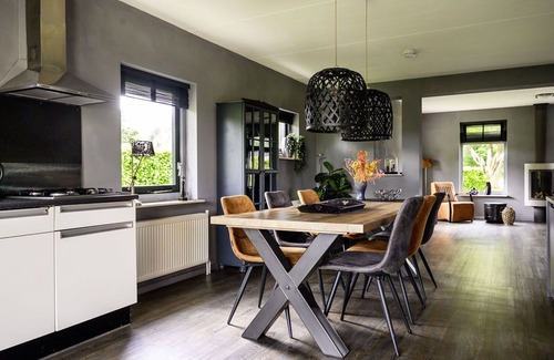 Vlagtwedde House | Stunning private villa for 6 people with pool, WIFI, TV, terrace, pets allowed and parking