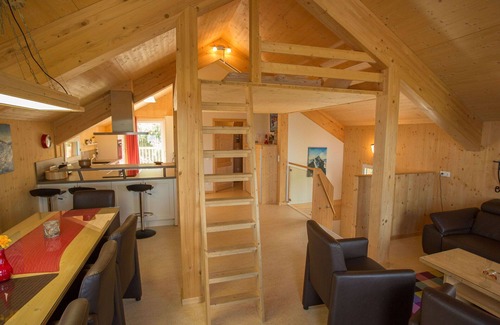 Wolfsberg House | Stunning private villa for 8 guests with WIFI, TV, terrace and parking