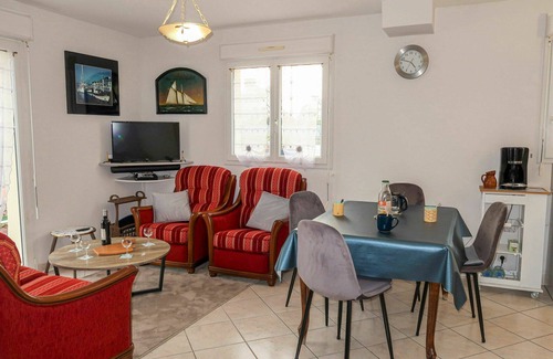 Le Ru House | Stunning private villa for 4 guests with WIFI, TV, terrace and parking