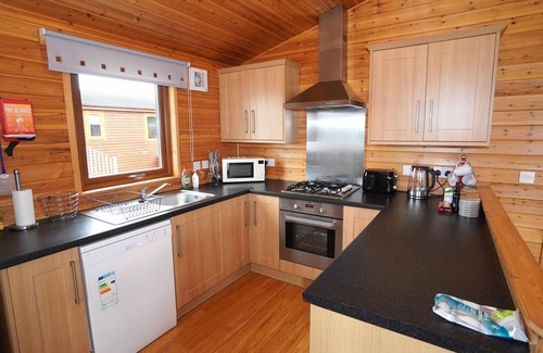Kinross House | Stunning private villa for 6 people with WIFI, TV, balcony and pets allowed