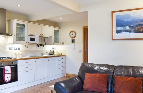 East Lewiston House | Stunning private villa with WIFI, TV, terrace, pets allowed, panoramic view and parking
