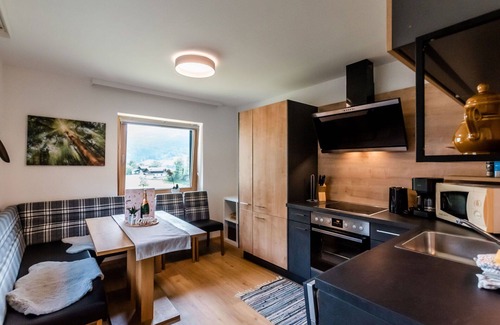 Taxenbach House | Stunning private villa for 8 people with WIFI, TV, terrace, pets allowed and parking