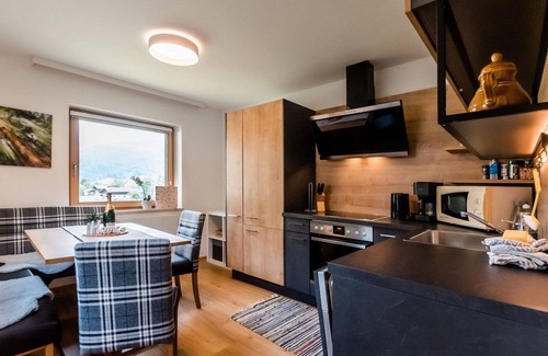 Taxenbach House | Stunning private villa for 8 people with WIFI, TV, terrace, pets allowed and parking