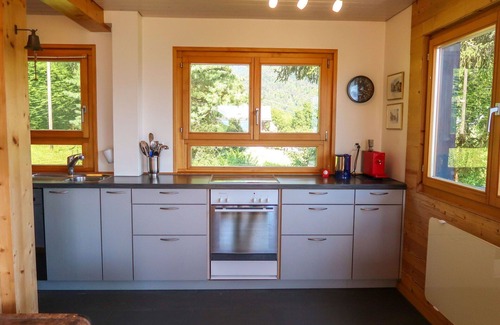Montreux House | Stunning private villa for 4 people with WIFI, terrace, panoramic view and parking
