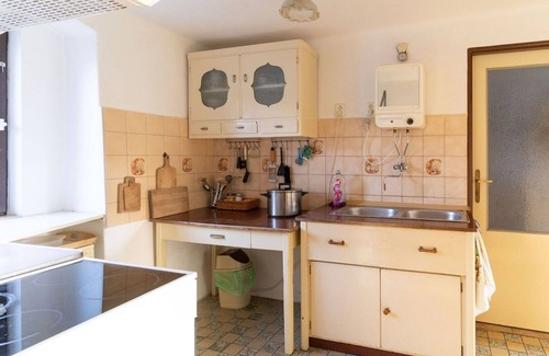 Vlkov Villa | Stunning private villa for 13 guests with WIFI, private pool, TV and pets allowed