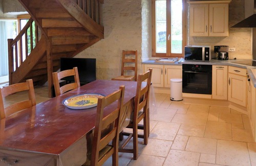 Pontcirq Villa | Stunning private villa for 6 people with private pool, WIFI, TV, terrace and pets allowed