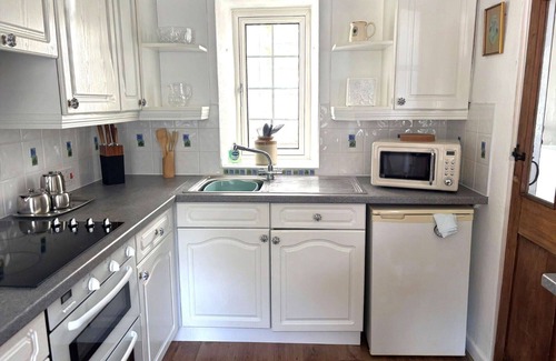 Pentewan House | Stunning private villa for 4 guests with WIFI
