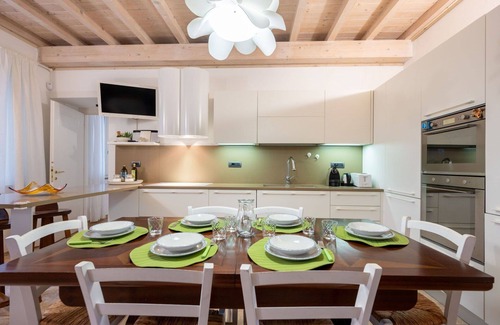 San Desiderio House | Stunning private villa for 6 people with WIFI, private pool, A/C, TV, terrace and parking