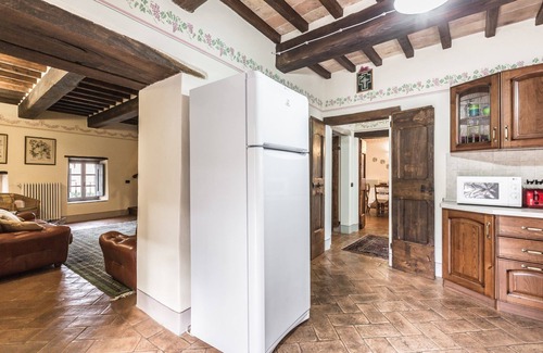 Ripoli Villa | Stunning private villa with hot tub, A/C, private pool, WIFI, TV, patio, panoramic view and park.