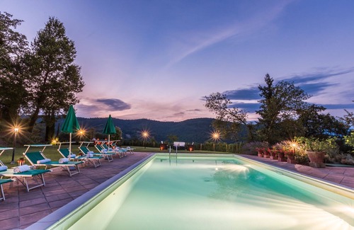 Ripoli Villa | Stunning private villa with hot tub, A/C, private pool, WIFI, TV, patio, panoramic view and park.
