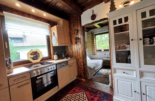 Bodental House | Stunning private villa for 5 guests with TV, pets allowed and parking
