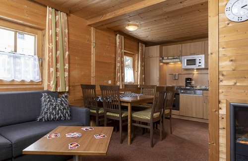 Schwendau House | Stunning private villa for 6 people with WIFI, TV, terrace, pets allowed and parking