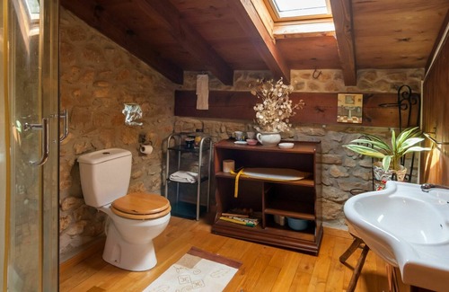 Herrerias Villa | Stunning private villa for 4 guests with TV, patio and parking