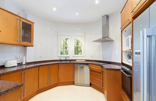 Rafol de Almunia Villa | Stunning private villa with private pool, A/C, WIFI, TV, patio, panoramic view and parking
