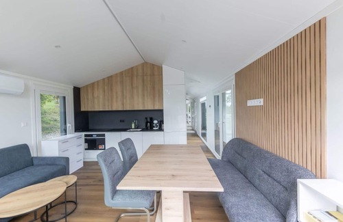 Aschach an der Steyr House | Stunning private villa for 7 people with WIFI, TV, balcony, pets allowed, panoramic view and par.