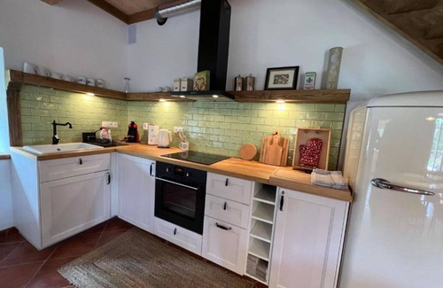 Stupná House | Stunning private villa for 5 guests with WIFI, TV, terrace, pets allowed and parking