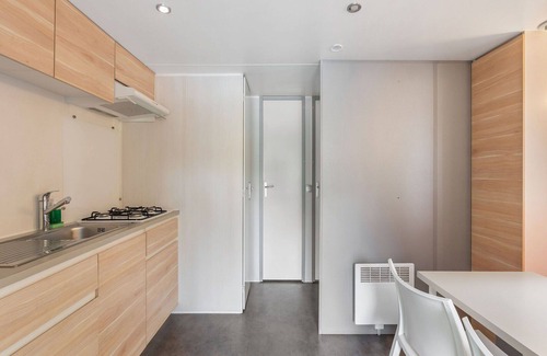 Dolni Pocernice House | Stunning private villa for 4 people with WIFI, pool, terrace and pets allowed