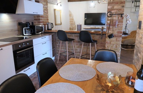 Kozljani House | Stunning private villa for 4 people with A/C, WIFI, TV, terrace and pets allowed