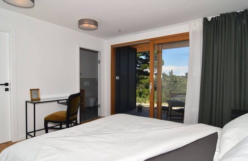 Dragove House | Stunning private villa for 8 people with private pool, A/C, WIFI, TV, terrace and parking