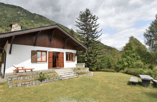 Poira di Dentro House | Stunning private villa for 6 guests with WIFI, TV and terrace