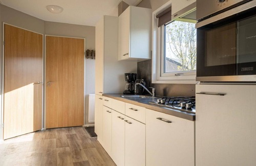 Linden House | Stunning private villa for 6 people with WIFI, TV, terrace and parking